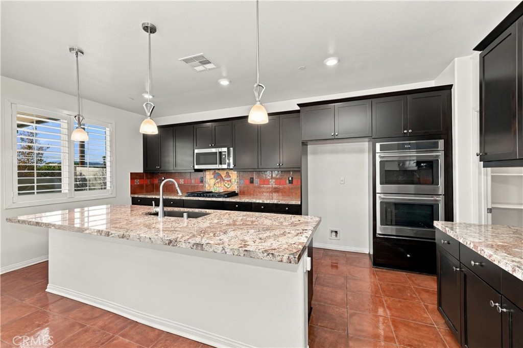 831 Dahlia Property Photo 24