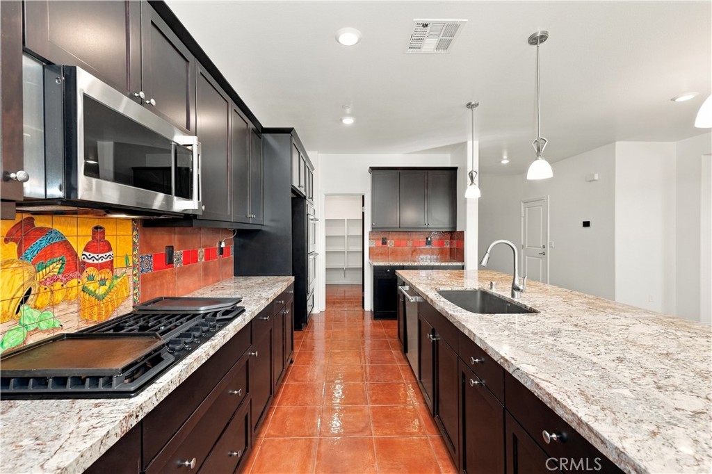 831 Dahlia Property Photo 26