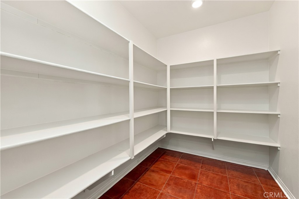831 Dahlia Property Photo 28