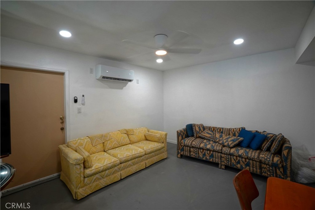 6470 Palm Avenue Property Photo 13