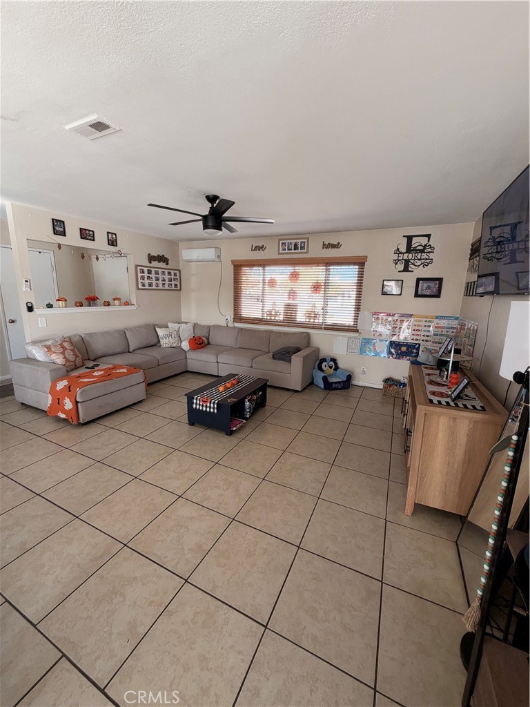 14737 Yucca Property Photo 5