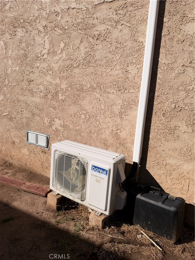 14737 Yucca Property Photo 17