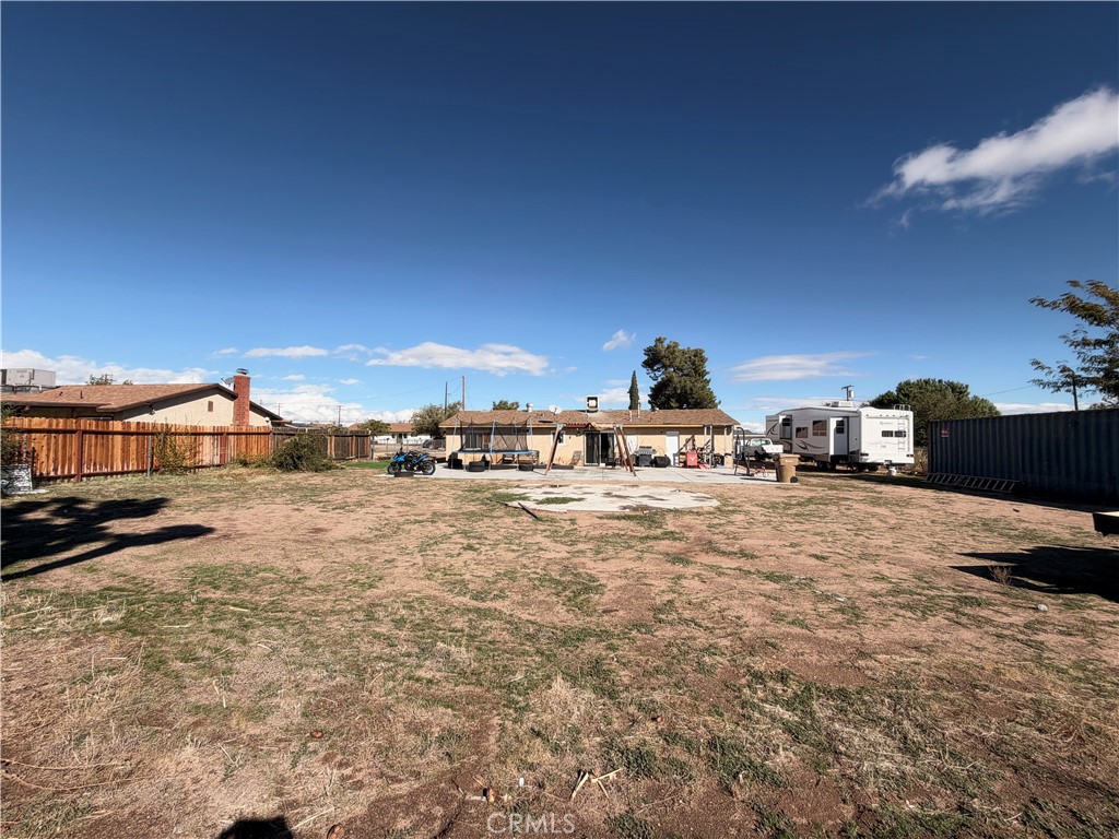 14737 Yucca Property Photo 18
