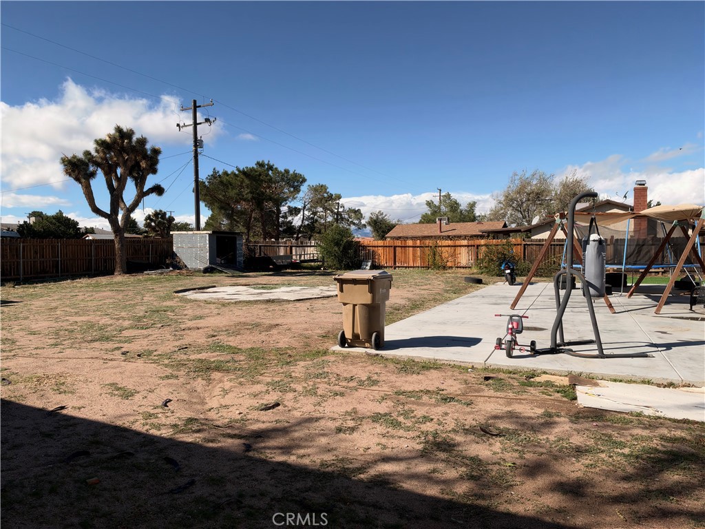 14737 Yucca Property Photo 19