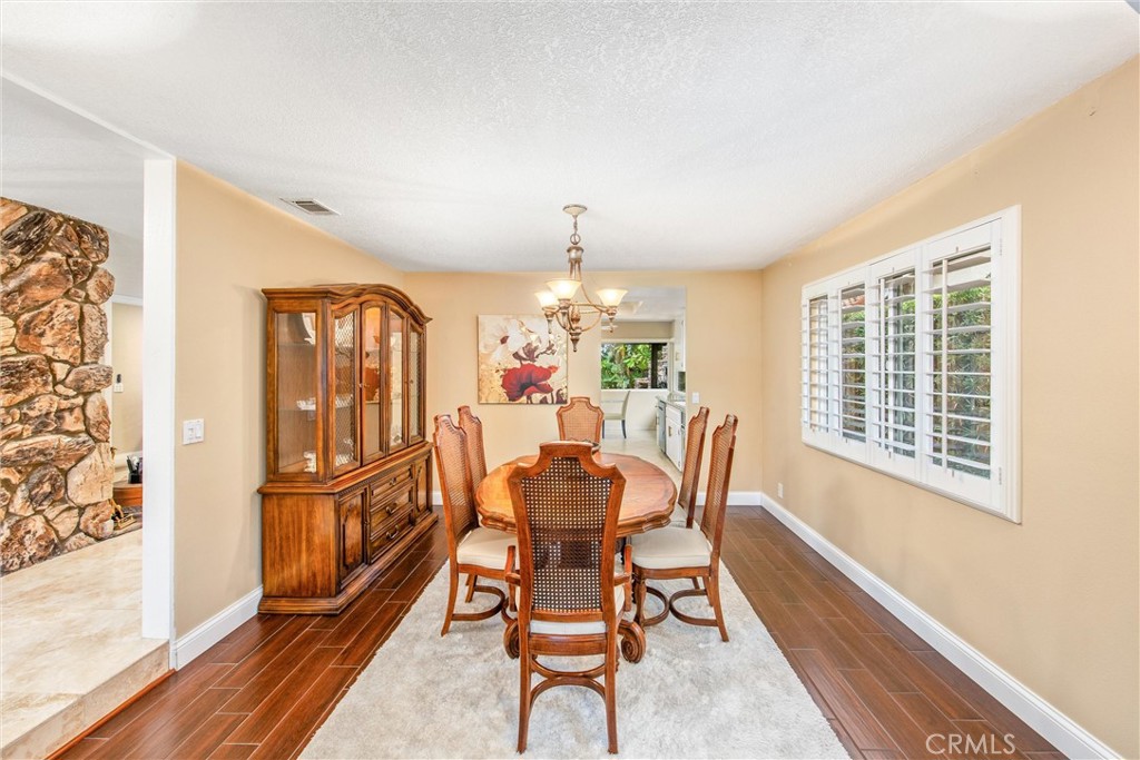 2401 Northmoor Property Photo 13