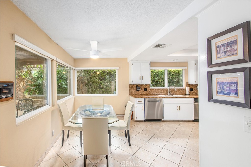 2401 Northmoor Property Photo 19