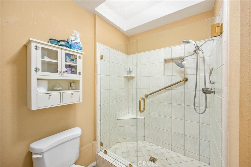 2401 Northmoor Property Photo 31