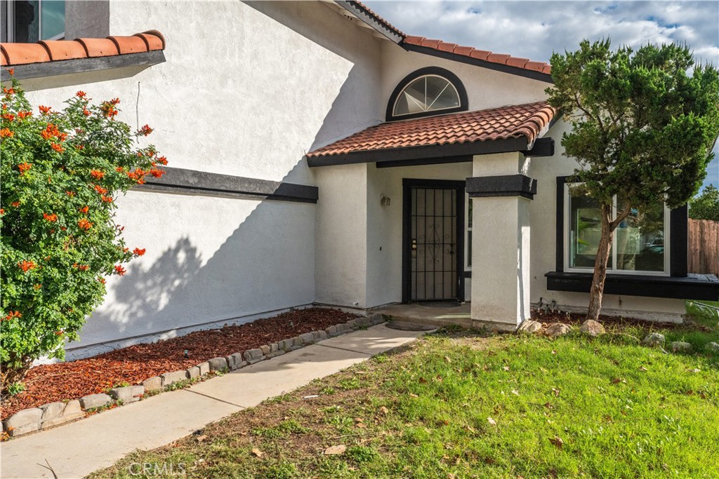 24677 Rugby Lane Property Photo 2