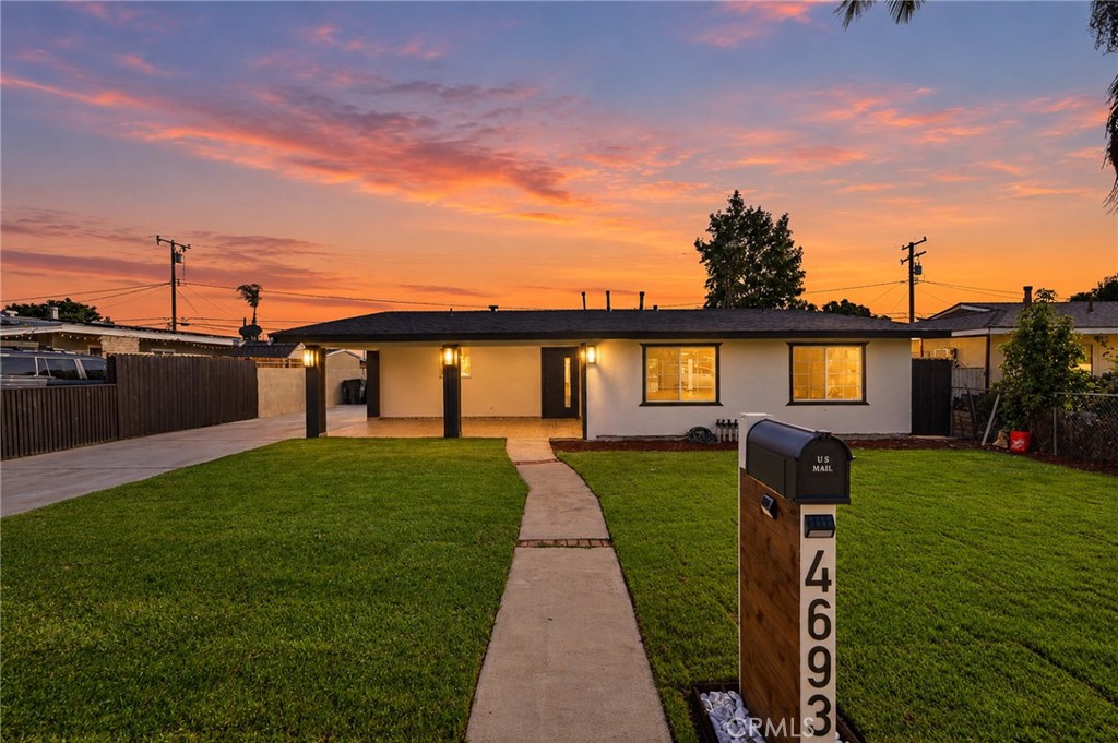 4693 Flora Property Photo 1