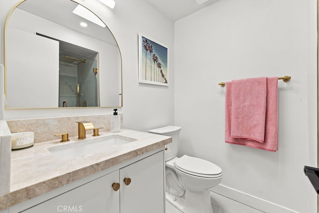 648 S Roxbury Property Photo 18