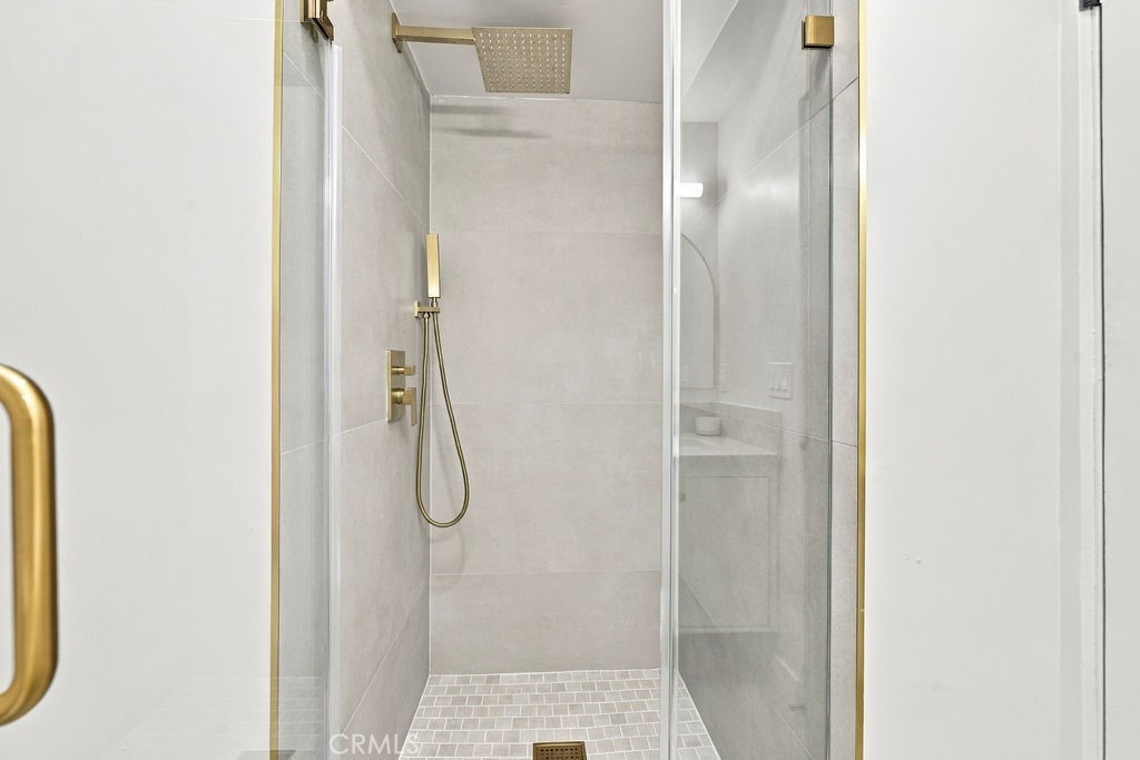 648 S Roxbury Property Photo 19
