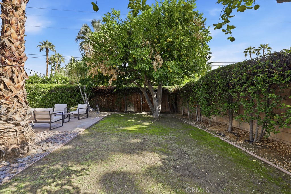 648 S Roxbury Property Photo 32
