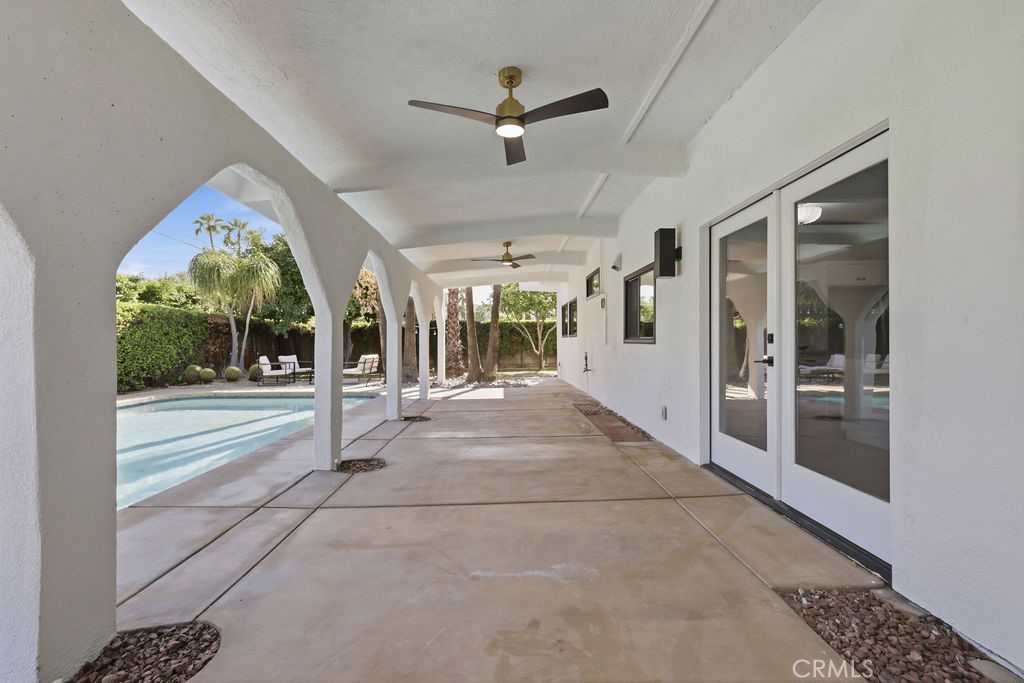 648 S Roxbury Property Photo 33