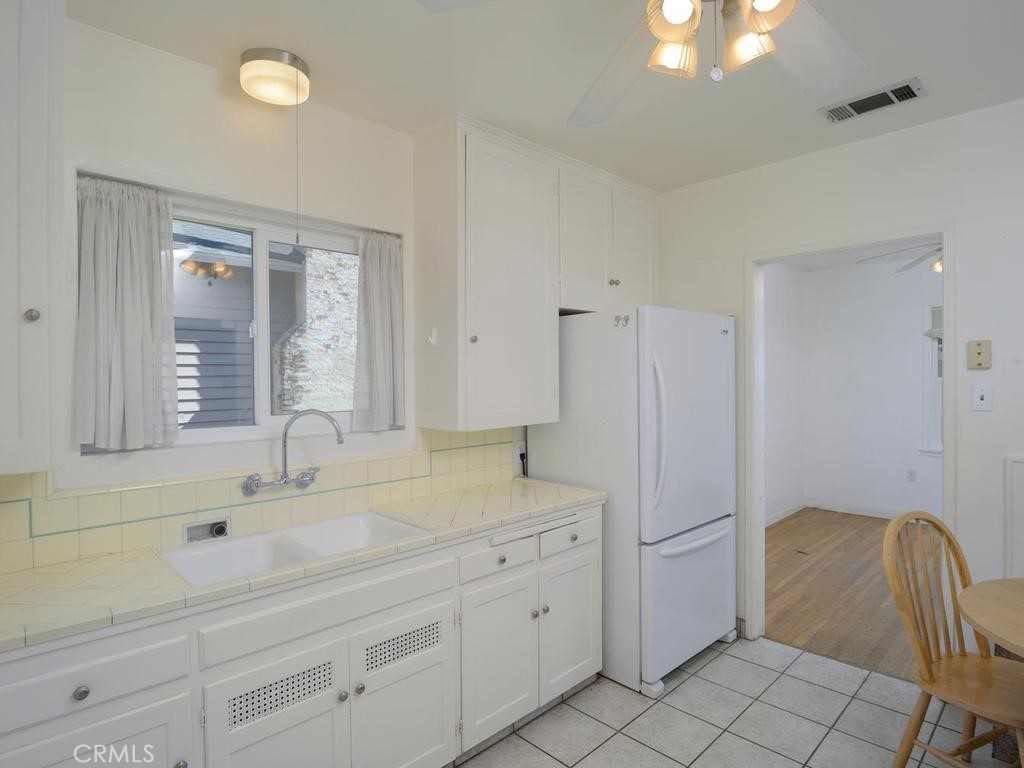726 W Marshall Property Photo 12
