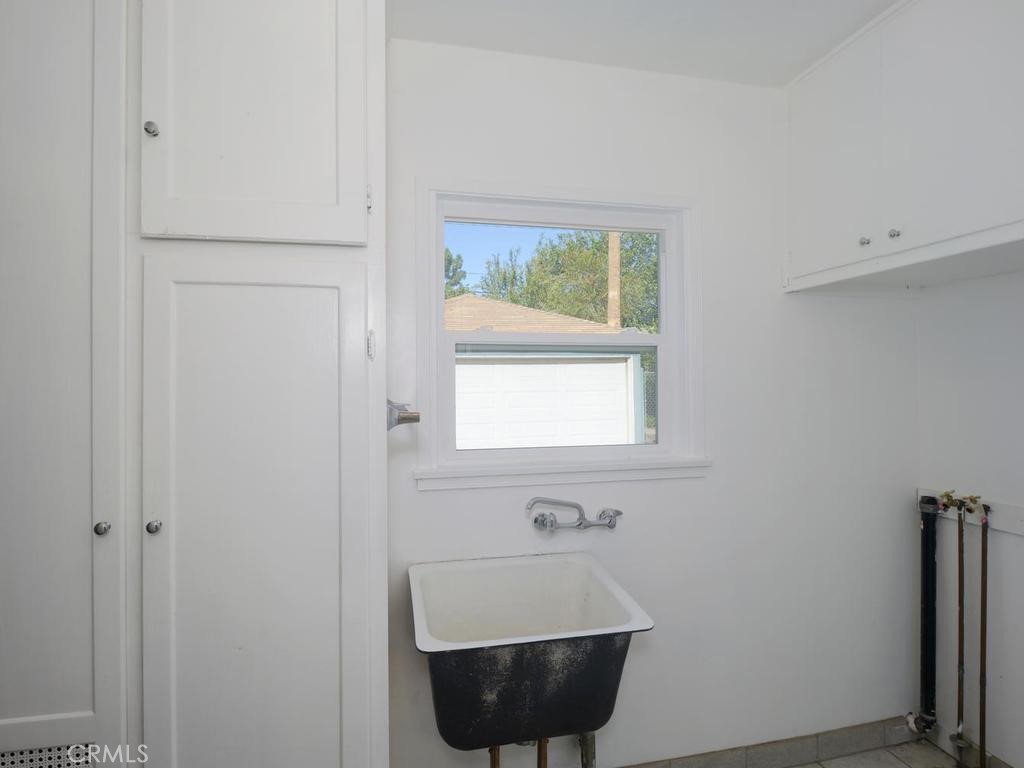 726 W Marshall Property Photo 19