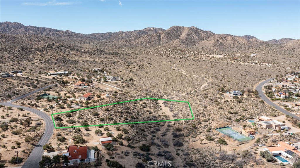 9486 Carmelita Circle Property Photo 2
