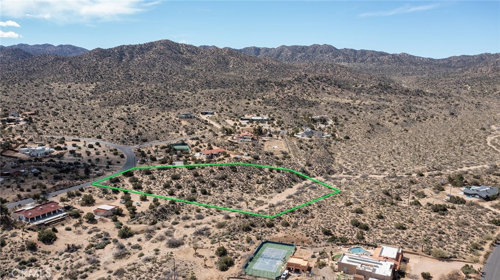 9486 Carmelita Circle Property Photo 3