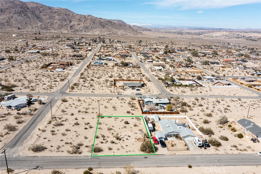 7600 Bedouin Avenue Property Photo 4