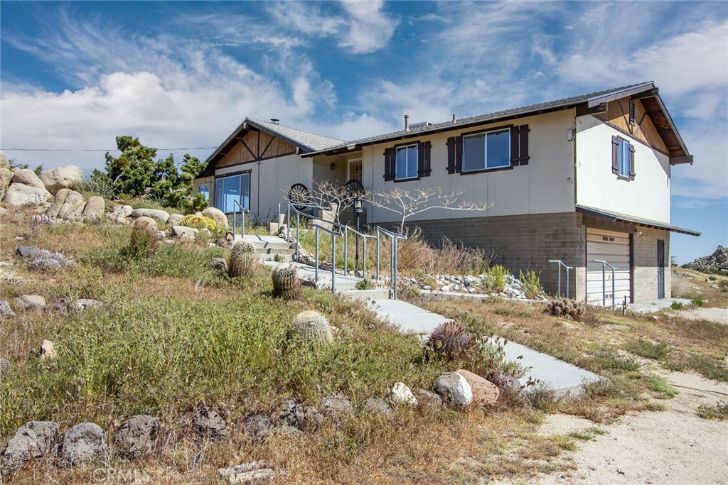 5550 Carlsbad Avenue Property Photo 10
