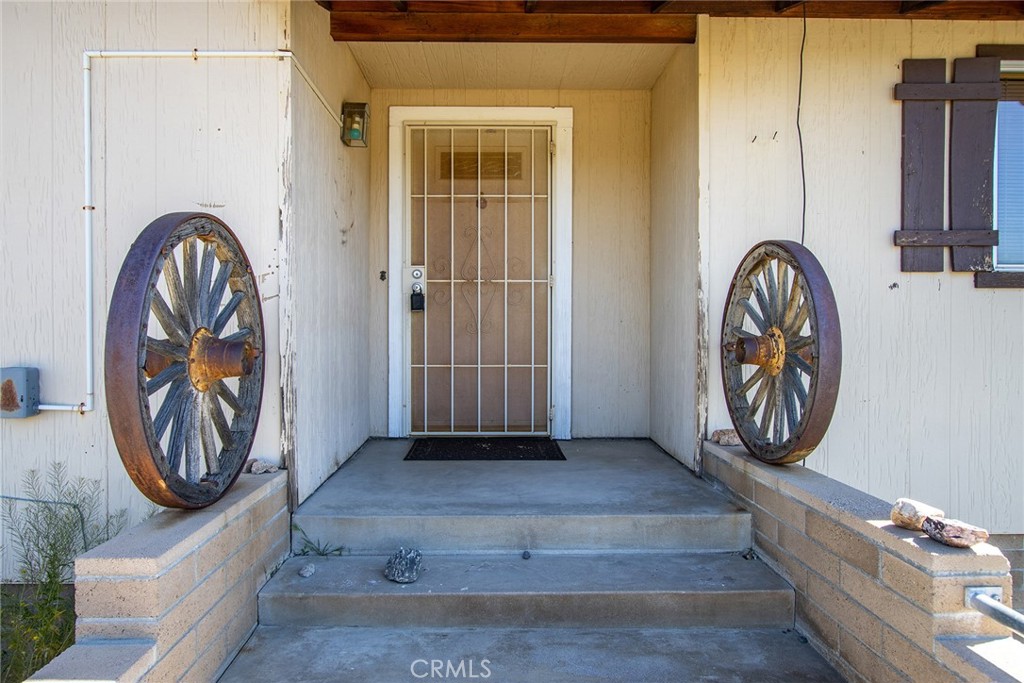 5550 Carlsbad Avenue Property Photo 13