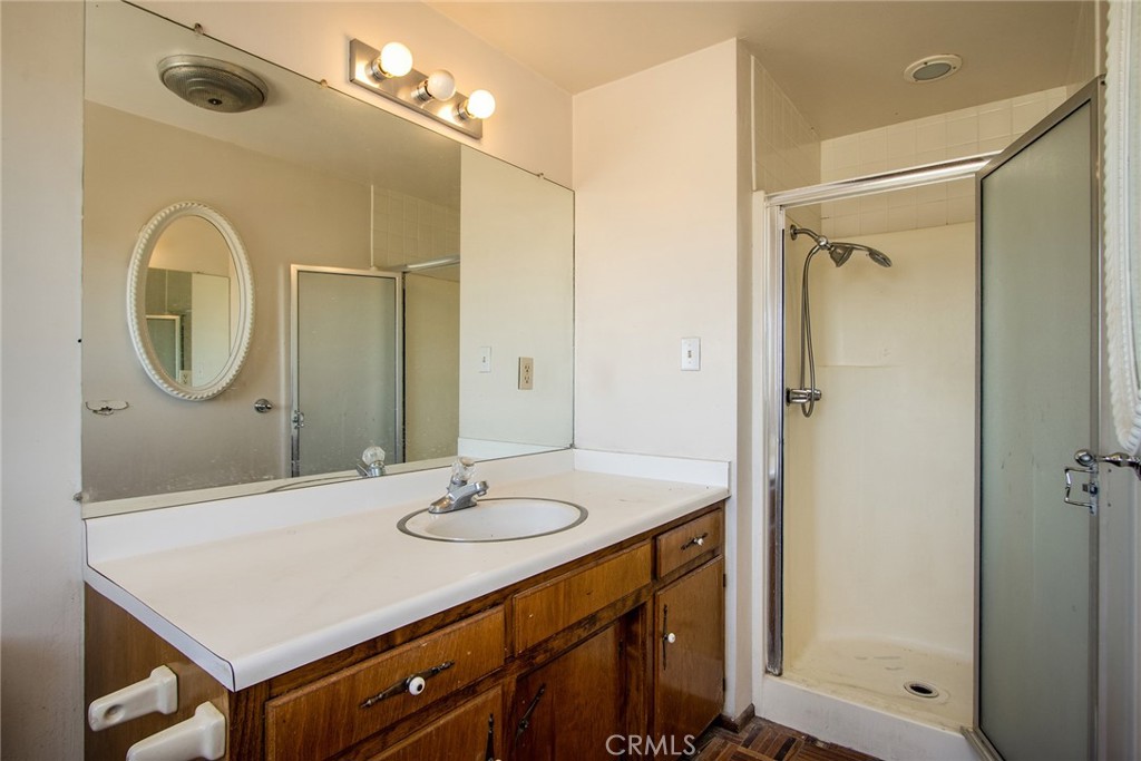 5550 Carlsbad Avenue Property Photo 29