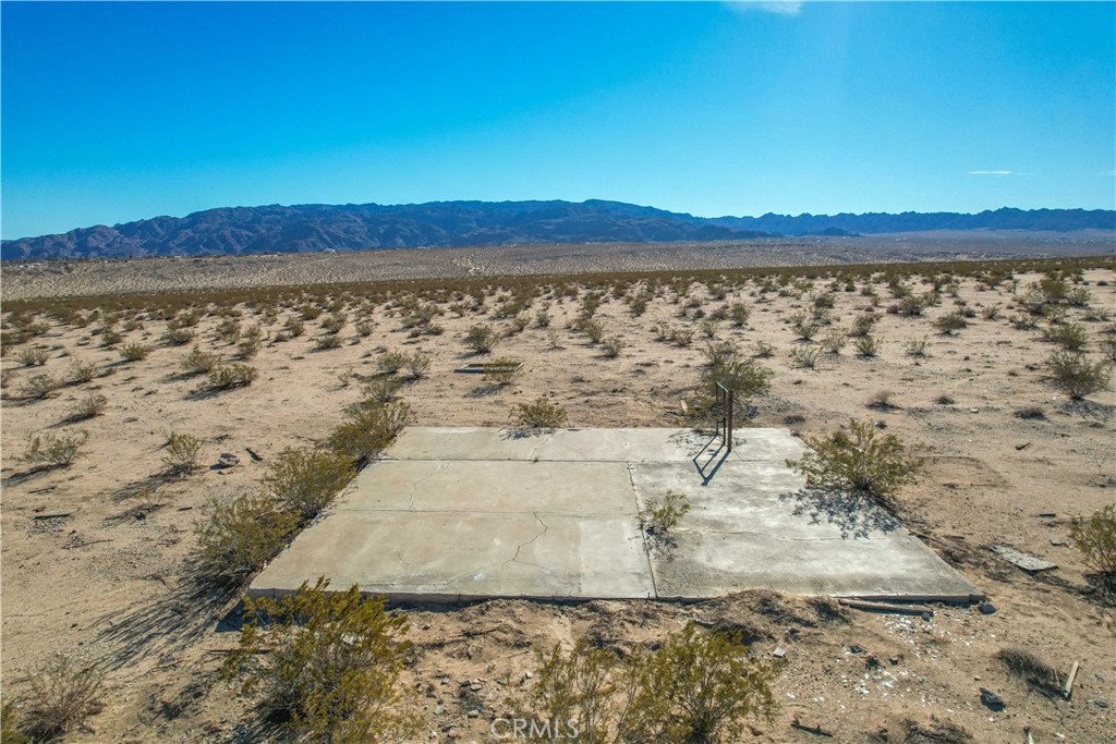71015 Two Mile Road Property Photo 2