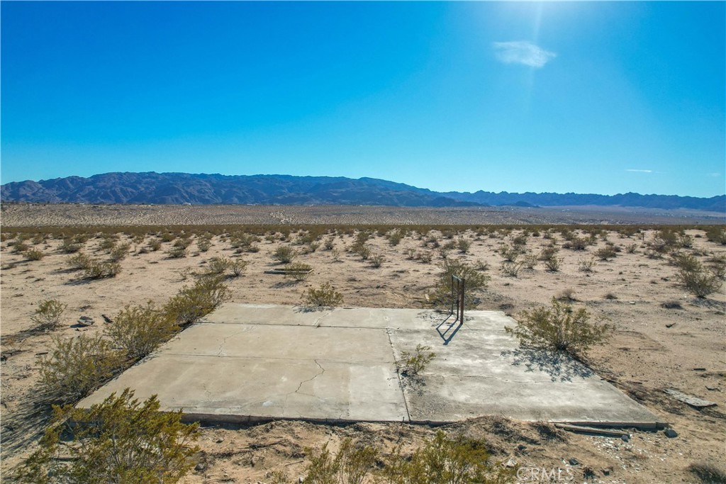 71015 Two Mile Road Property Photo 4