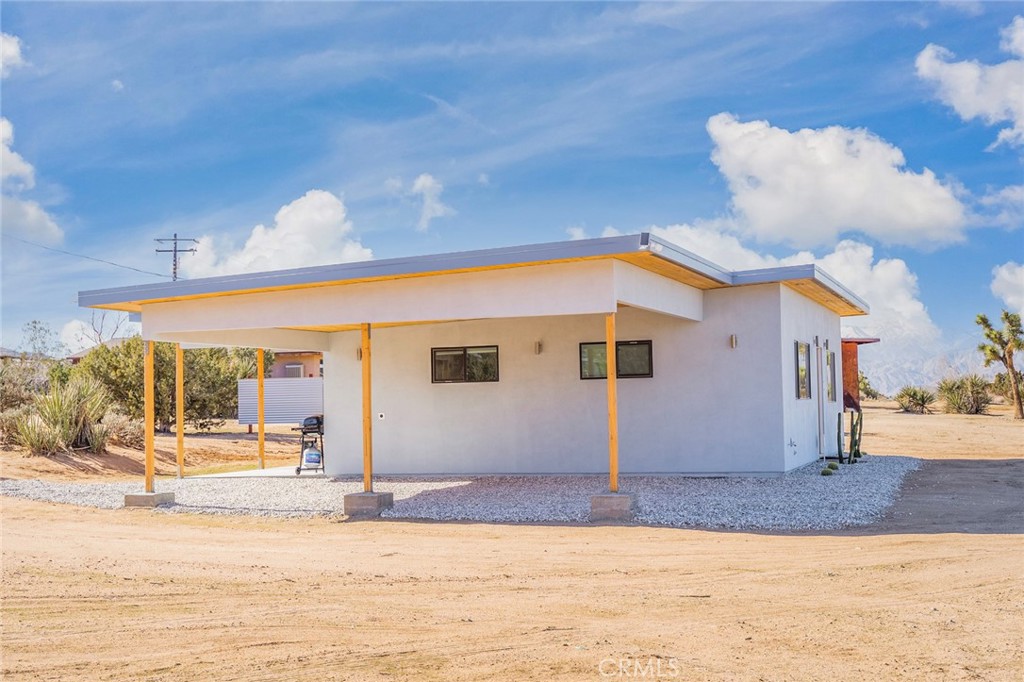 59149 Desert Gold Drive Property Photo 5