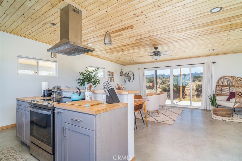 59149 Desert Gold Drive Property Photo 6