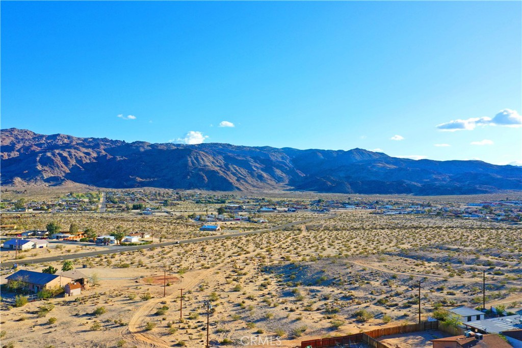 72347 El Paseo Drive Property Photo 10