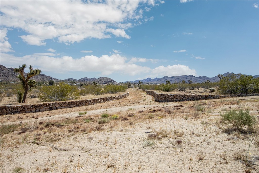 62600 Quail Springs Road Property Photo 4