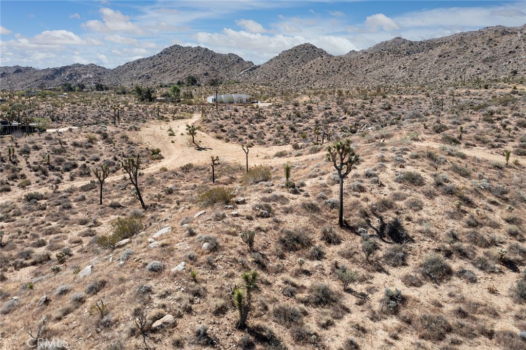 62600 Quail Springs Road Property Photo 14