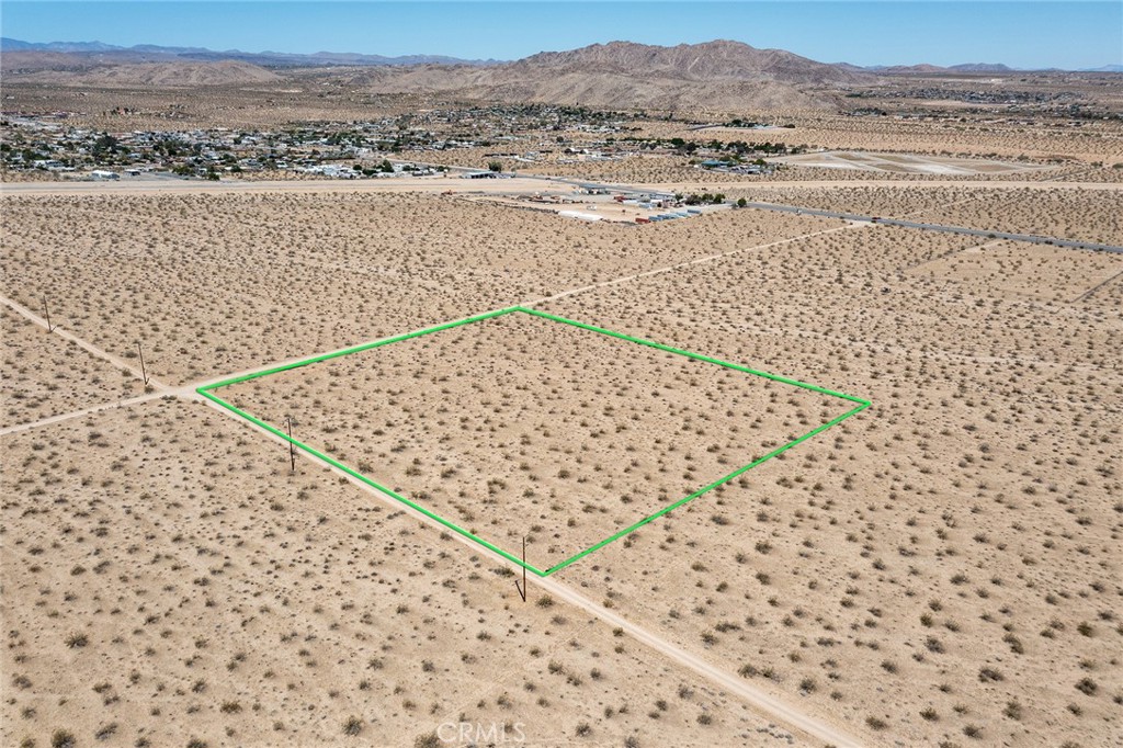 62576 Cottonwood Drive Property Photo 3