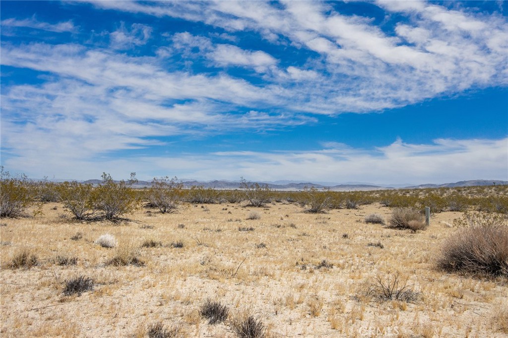 62576 Cottonwood Drive Property Photo 4