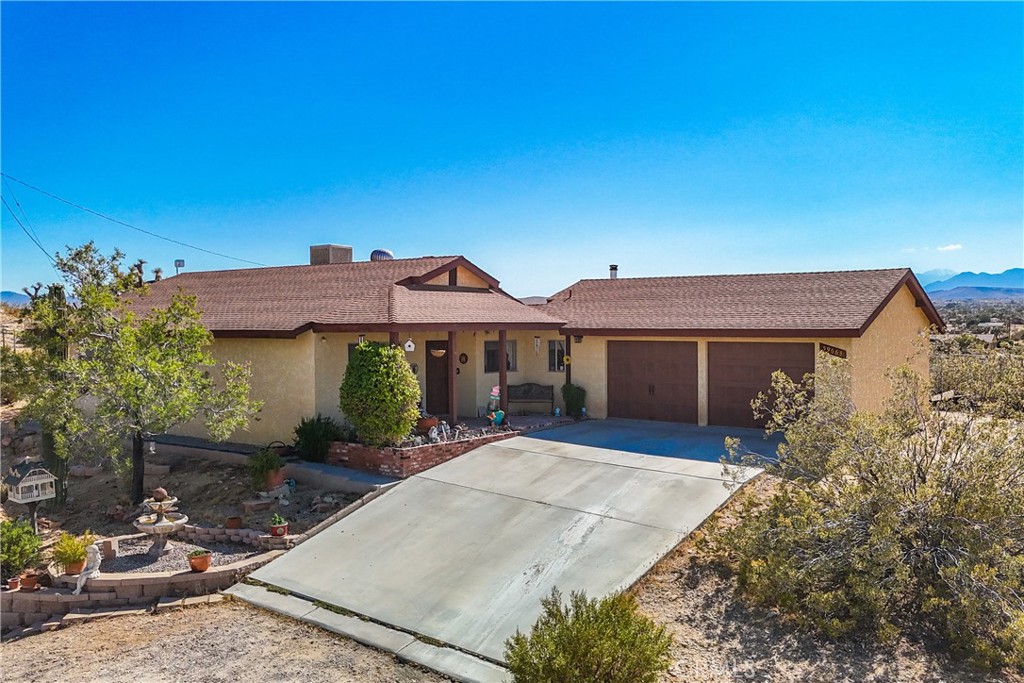 59663 Sunway Drive Property Photo 4