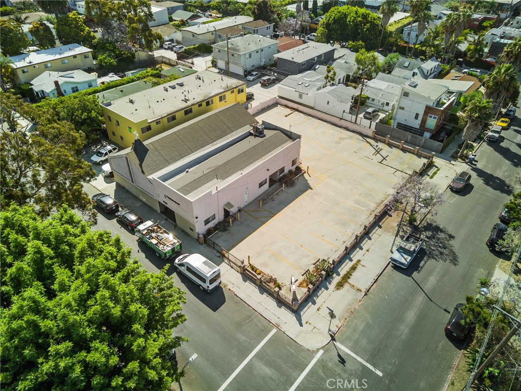 606 Broadway Street Property Photo