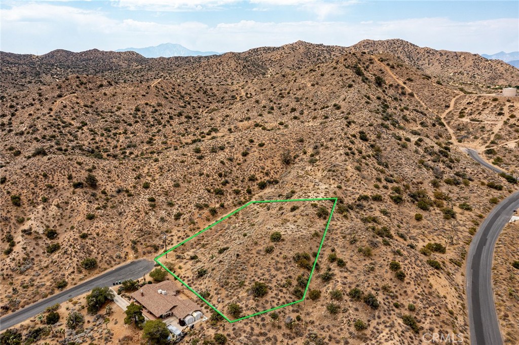 55700 Golden Bee Drive Property Photo 5