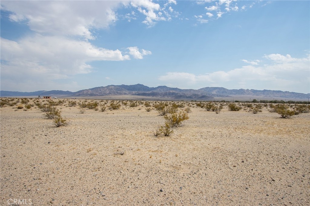 2000 Mesa Drive Property Photo 13