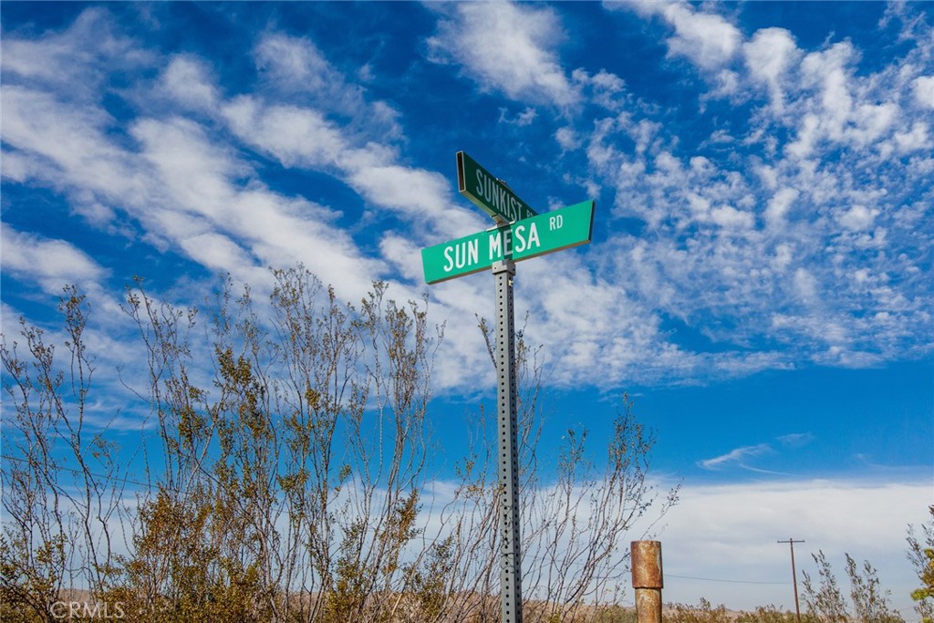 64475 Sun Mesa Road Property Photo 7
