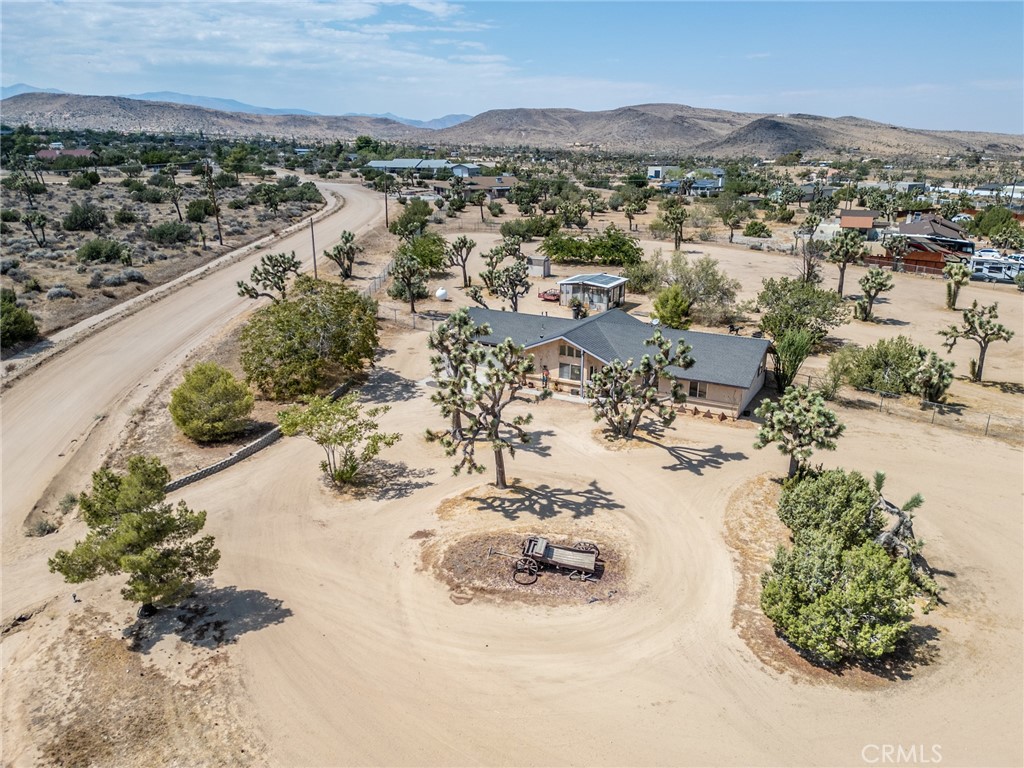 56810 Chipmunk Trail Property Photo 1