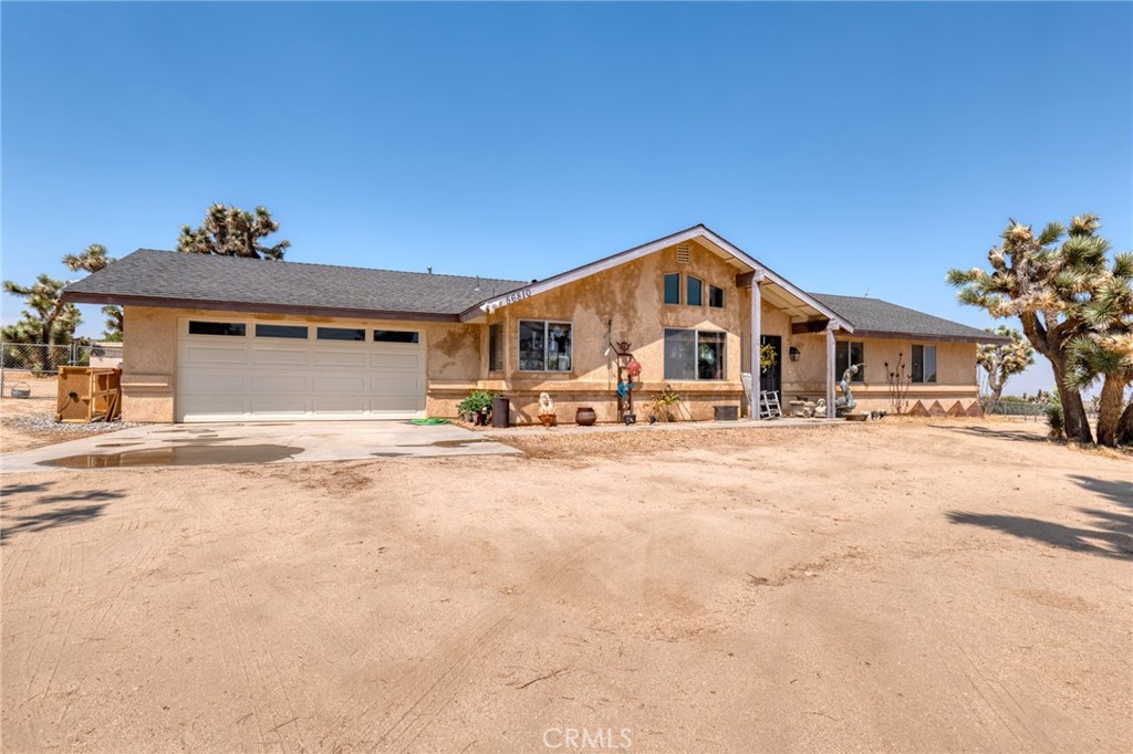 56810 Chipmunk Trail Property Photo 5