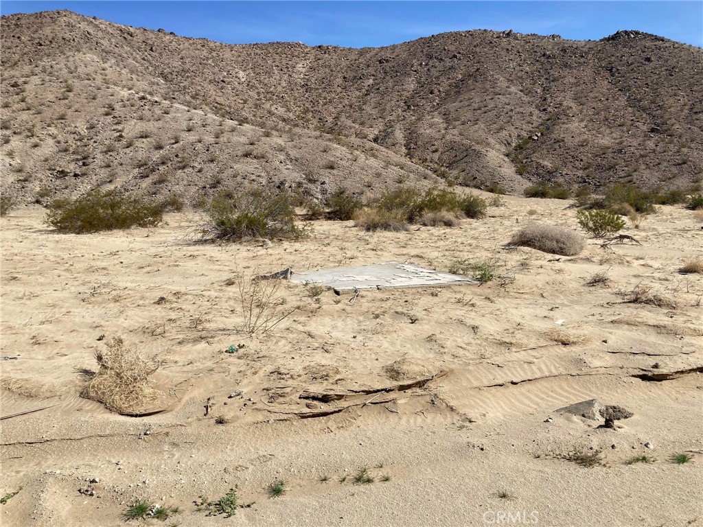 1 Sunnyslope Drive Property Photo 3