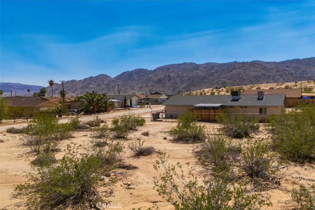 6248 Baileya Avenue Property Photo 17