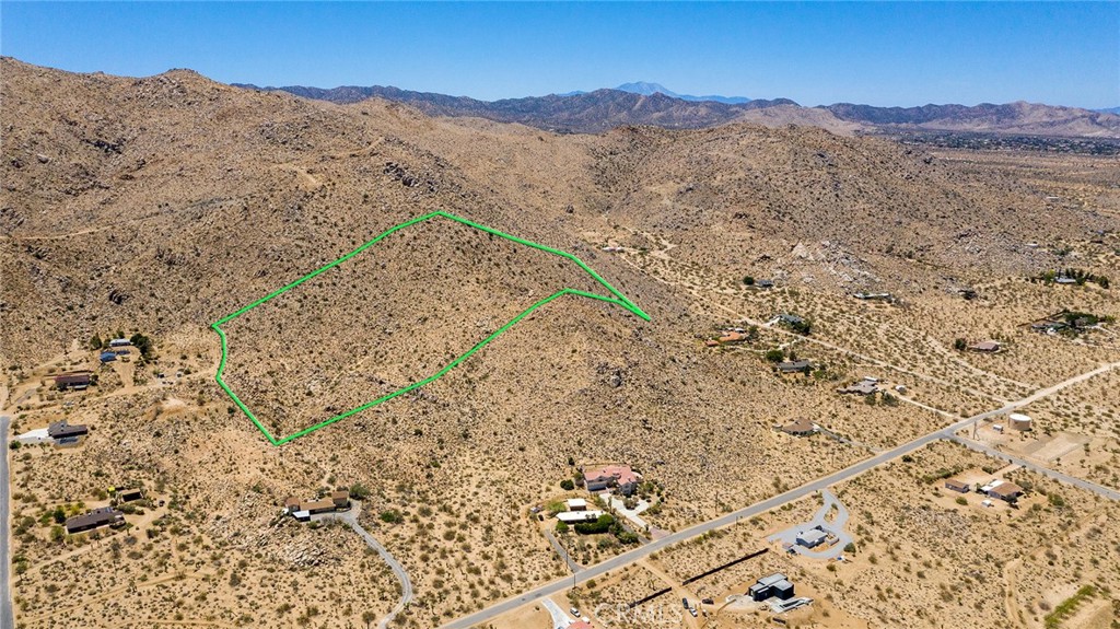 60300 Mountain Trail Property Photo 9