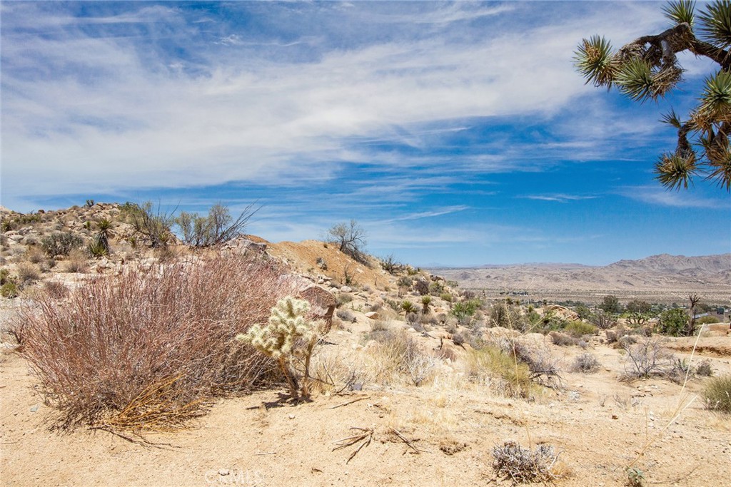 60300 Mountain Trail Property Photo 16