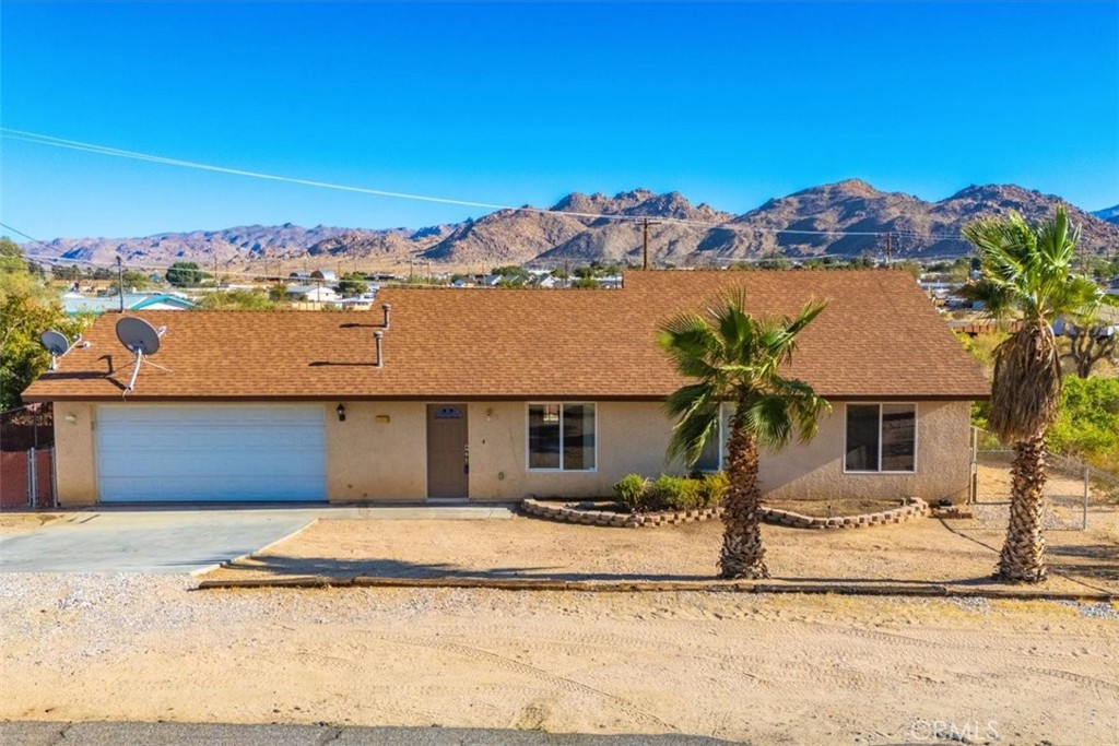 6155 E Parkway Property Photo 1
