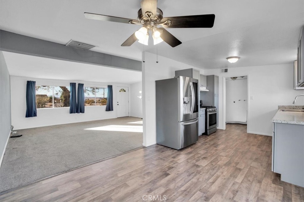 7491 Sahara Avenue Property Photo 10