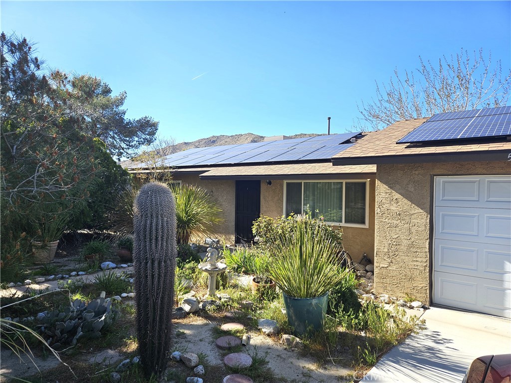 56380 Coyote Trail Property Photo 1