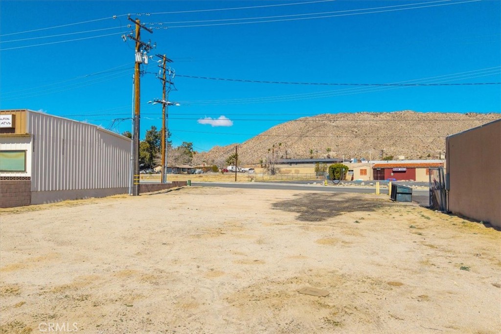 55945 Yucca Trail Property Photo 14