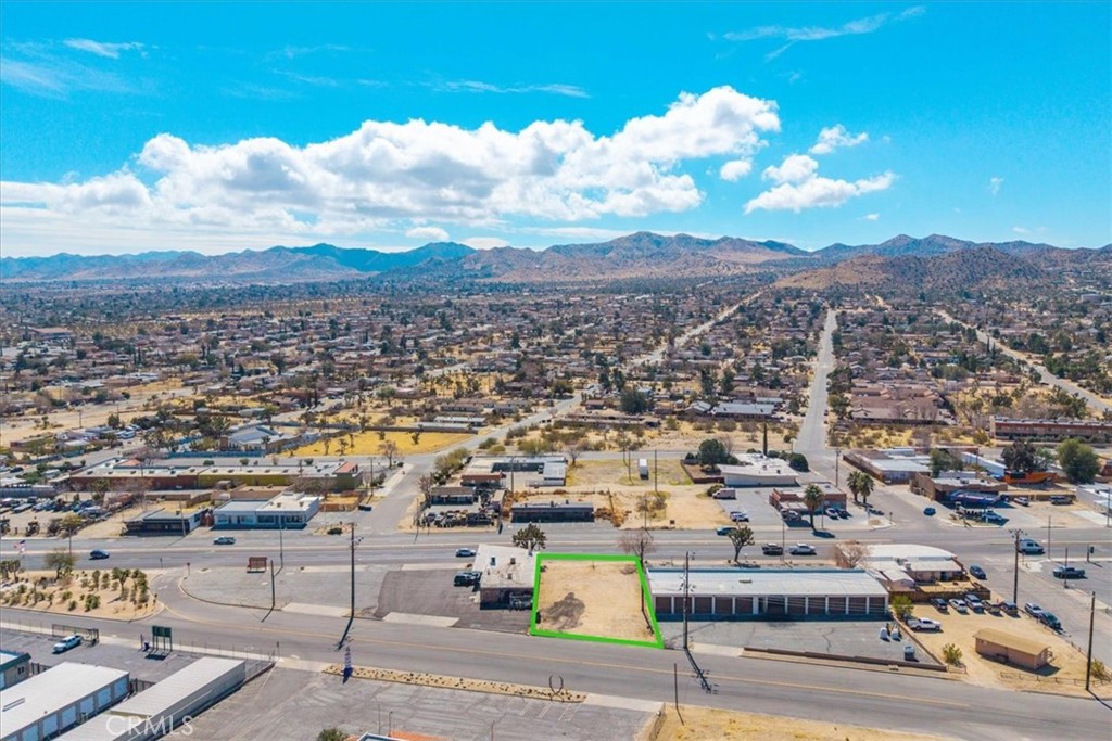 55945 Yucca Trail Property Photo 19